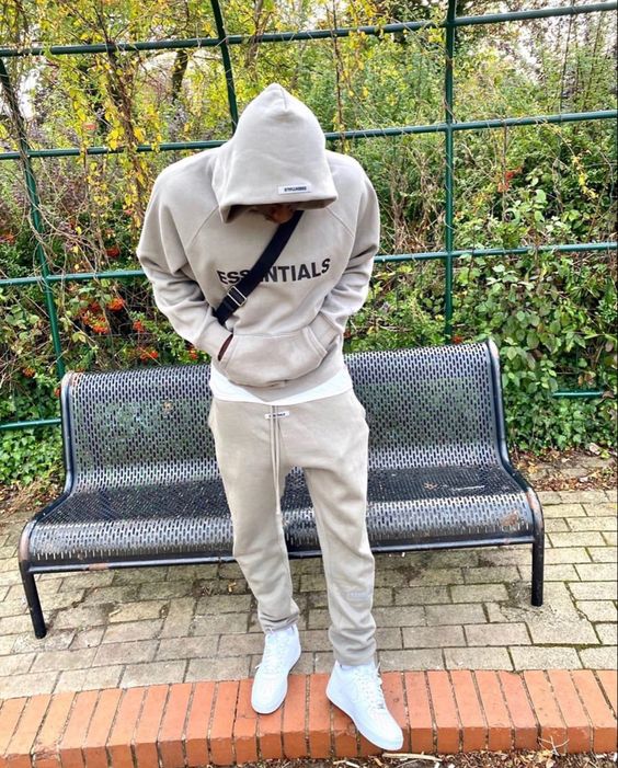 The Ultimate Guide to Essentials Tracksuit UK: Style, Comfort, and Versatility