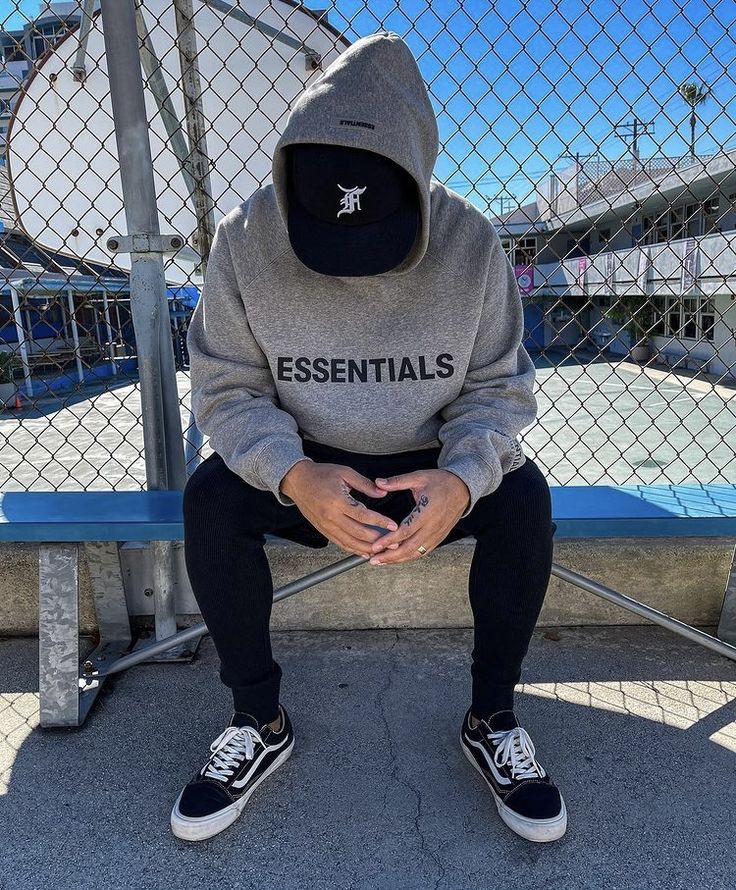 Essentials Tracksuit UK the Ultimate Blend of Comfort and Style